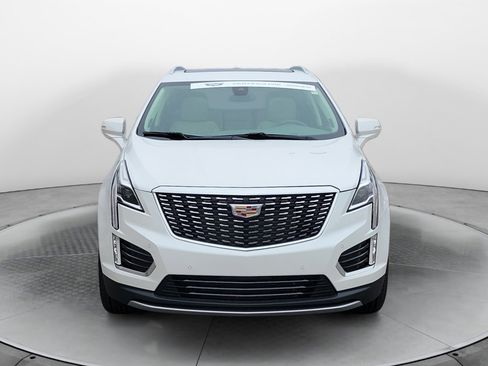 Used 2021 Cadillac XT5 Premium Luxury FWD image 2