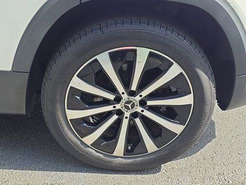 Certified 2022 Mercedes-Benz GLB 250 4MATIC image 33