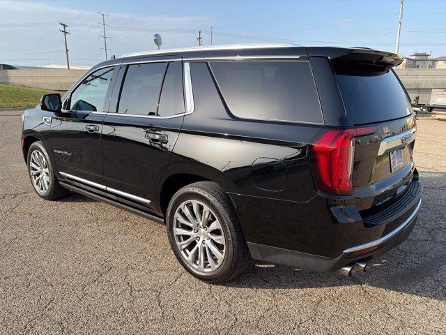 Used 2021 GMC Yukon Denali w/ Denali Ultimate Package AWD/4WD image 3