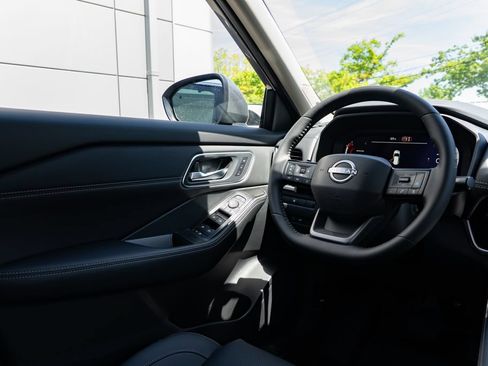 New 2026 Nissan Rogue Platinum w/ Platinum Premium Package AWD/4WD image 11