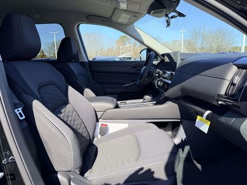 New 2026 Nissan Pathfinder SV image 10
