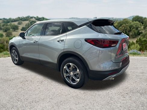 Used 2025 Chevrolet Blazer LT AWD/4WD image 8