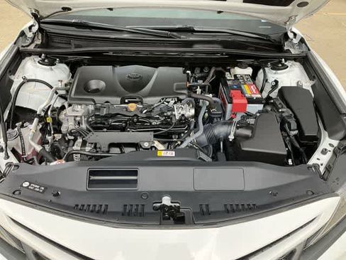 Used 2023 Toyota Camry SE w/ Convenience Package FWD image 12