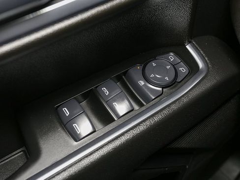 Used 2025 Chevrolet Silverado 1500 LT image 33