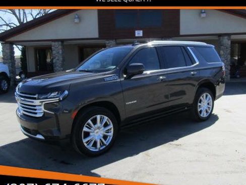 Used 2021 Chevrolet Tahoe High Country w/ Premium Package AWD/4WD image 1
