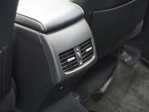 Used 2013 Lexus ES 300h image 12