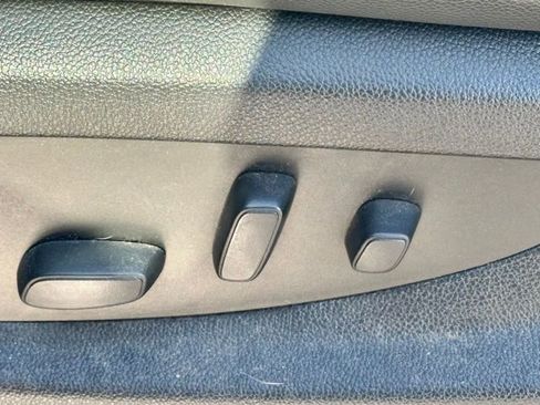 Used 2018 Chevrolet Silverado 1500 LTZ Z71 w/ LTZ Plus Package image 10