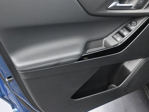 Used 2025 Chevrolet Equinox LT w/ Safety and Technology Package FWD image 16
