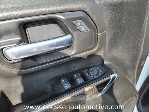 Used 2022 Chevrolet Silverado 2500 LT w/ Convenience Package image 17