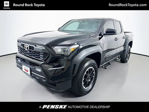 Certified 2025 Toyota Tacoma TRD Off-Road AWD/4WD image 1