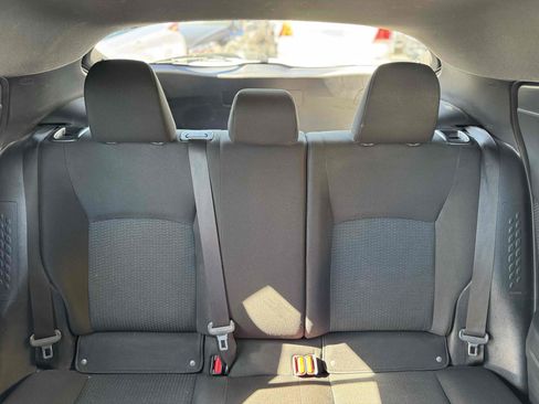 Used 2019 Toyota C-HR XLE image 38