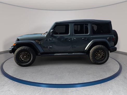 Used 2025 Jeep Wrangler Unlimited Sport AWD/4WD image 3