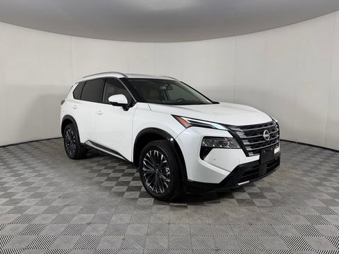 Used 2026 Nissan Rogue Platinum w/ Platinum Premium Package AWD/4WD image 4