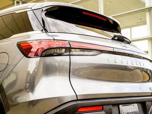 Certified 2023 INFINITI QX60 Luxe image 13