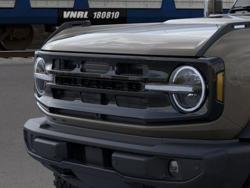 New 2025 Ford Bronco Outer Banks w/ Sasquatch Package image 44