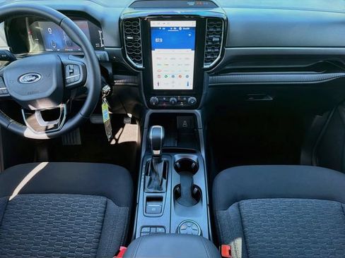 Used 2025 Ford Ranger XLT w/ Black Appearance Package AWD/4WD image 18