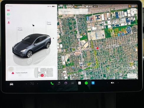 Used 2023 Tesla Model Y Long Range image 27