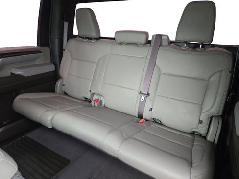 Used 2024 Chevrolet Silverado 2500 LT AWD/4WD image 23