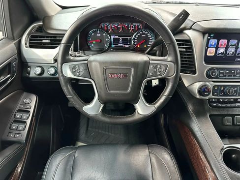 Used 2019 GMC Yukon XL SLE image 25