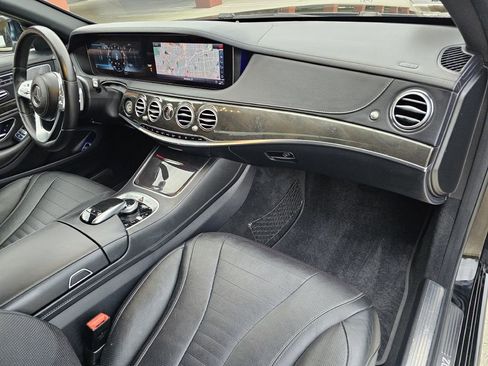Used 2018 Mercedes-Benz S 560 Sedan image 22