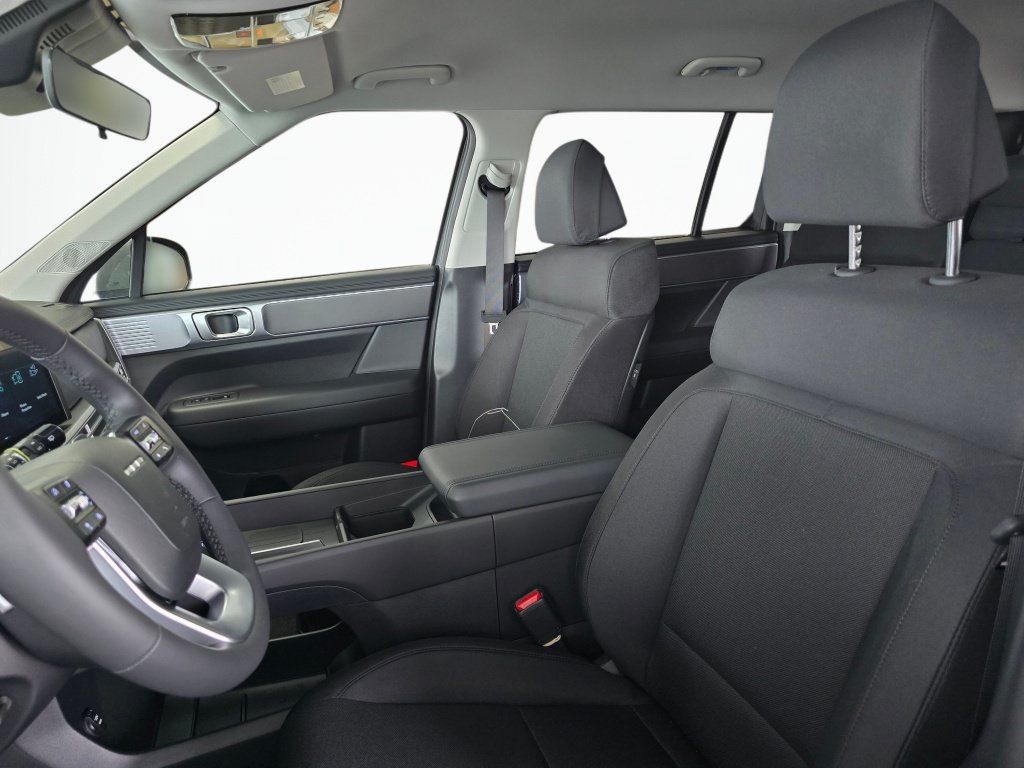New 2026 Hyundai Santa Fe SE AWD/4WD image 18