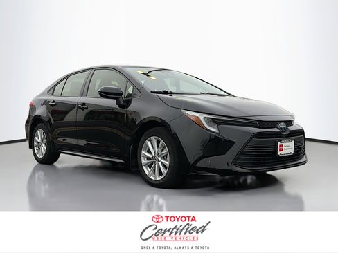 Used 2023 Toyota Corolla LE w/ LE Convenience Package image 1