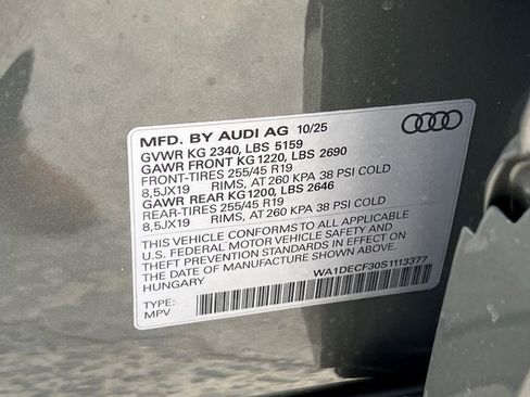 New 2025 Audi Q3 2.0T Premium image 32