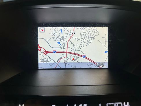 Used 2015 Honda Pilot Touring image 14