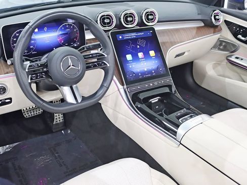 Used 2024 Mercedes-Benz CLE 300 4MATIC Cabriolet image 15