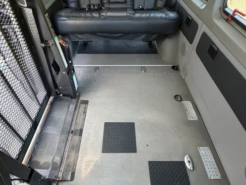 Used 2017 Mercedes-Benz Sprinter 2500 image 50
