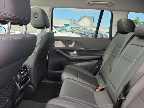New 2026 Mercedes-Benz GLS 450 4MATIC image 13