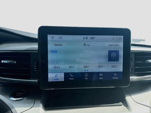 Used 2022 Ford Explorer XLT w/ Equipment Group 202A RWD image 20