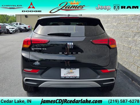 Used 2025 Buick Encore GX Preferred AWD/4WD image 4