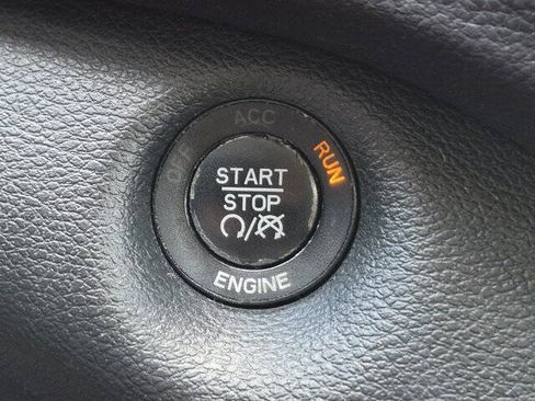 Used 2015 Jeep Cherokee Limited AWD/4WD image 28