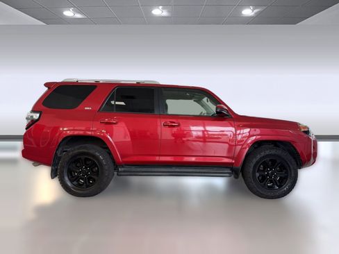 Used 2015 Toyota 4Runner SR5 AWD/4WD image 8