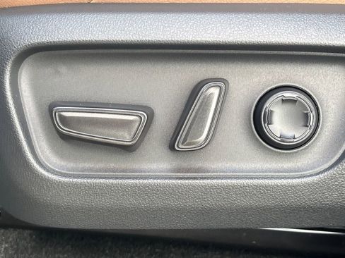 New 2025 Toyota 4Runner Limited image 9