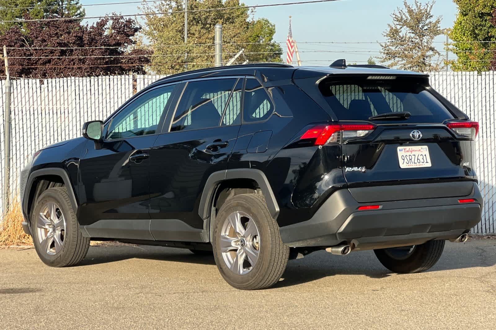 Used 2025 Toyota RAV4 XLE FWD image 5