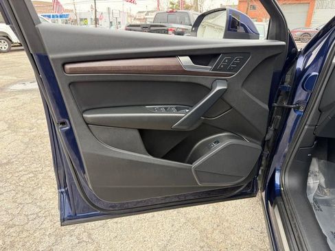 Used 2021 Audi Q5 2.0T Premium w/ Convenience Package image 28