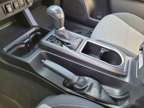 Used 2023 Toyota Tacoma TRD Off-Road image 29