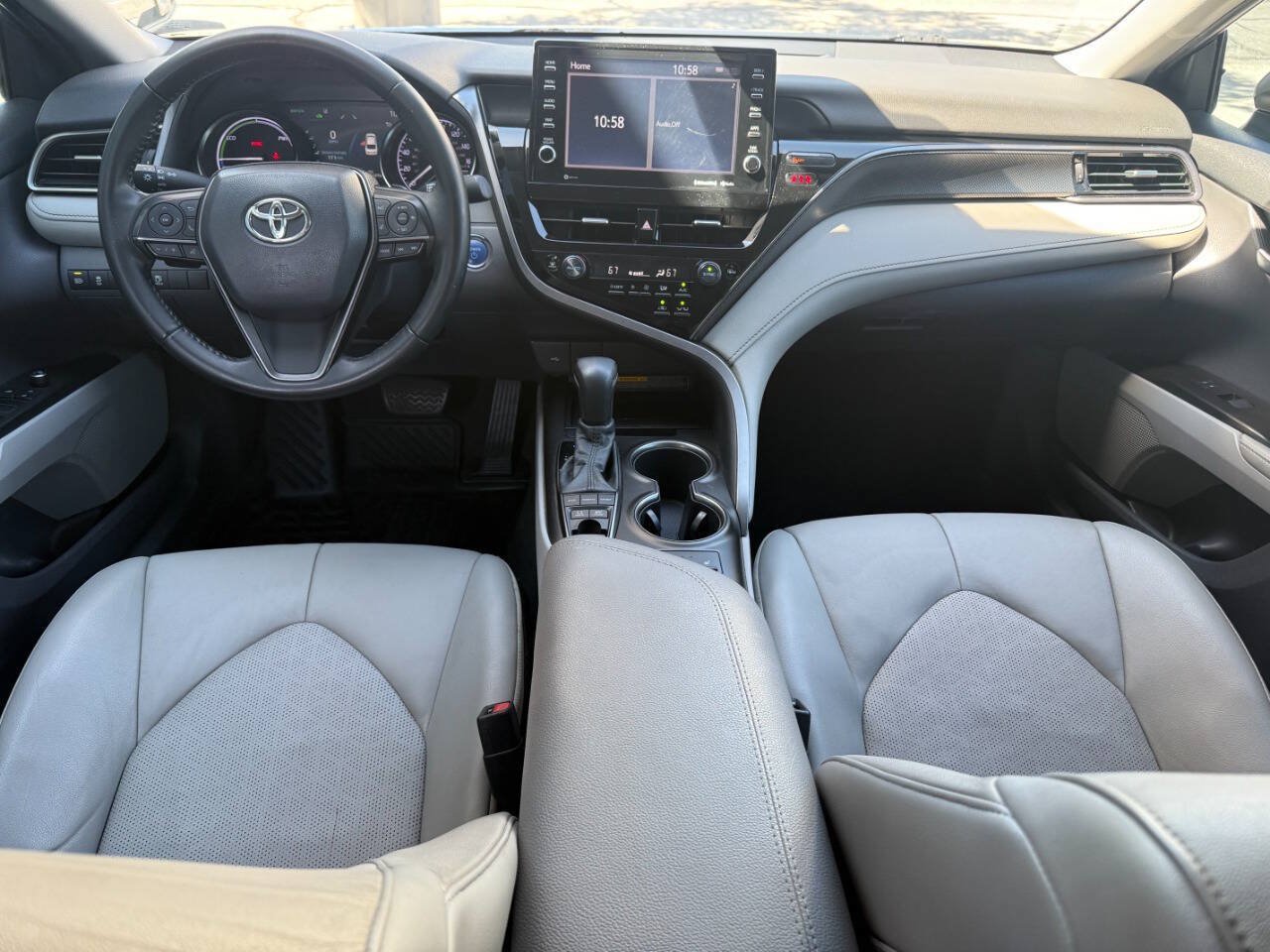 Used 2021 Toyota Camry XSE FWD image 28