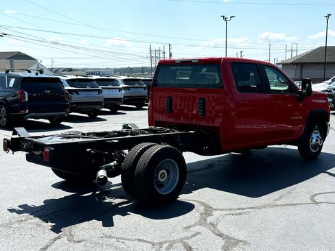 Used 2021 Chevrolet Silverado 3500 LT w/ Convenience Package image 5