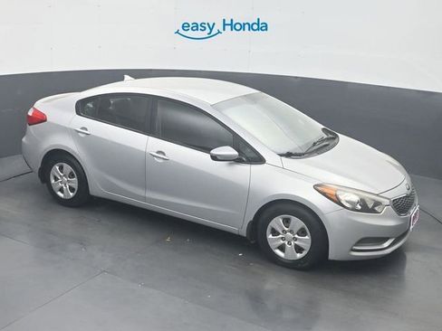 Used 2016 Kia Forte LX image 17