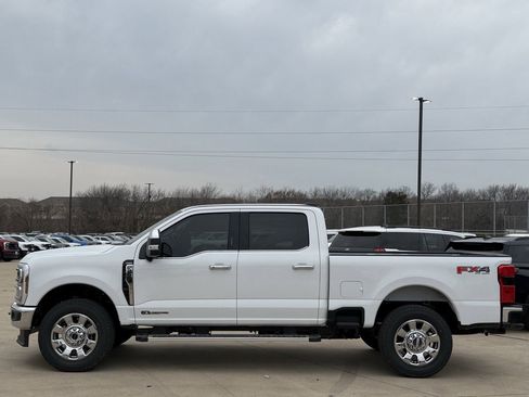 New 2026 Ford F250 Lariat w/ Chrome Package image 32