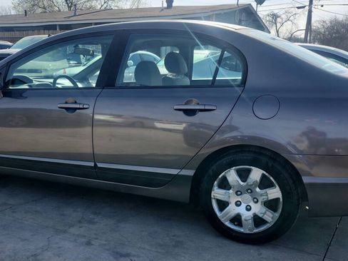 Used 2010 Honda Civic LX image 4