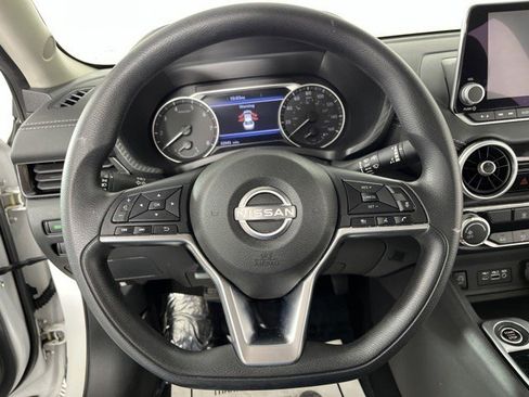 Used 2024 Nissan Sentra SV FWD image 17