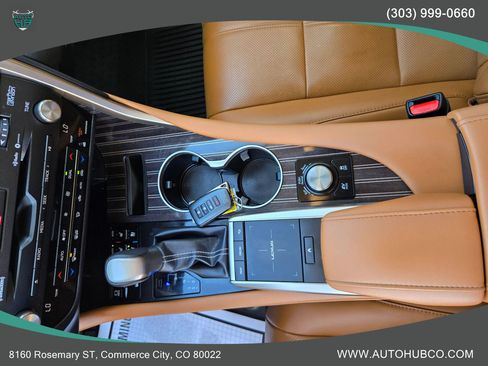 Used 2022 Lexus RX 450h AWD w/ Luxury Package image 21