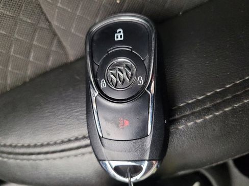 Used 2018 Buick Encore Preferred image 32