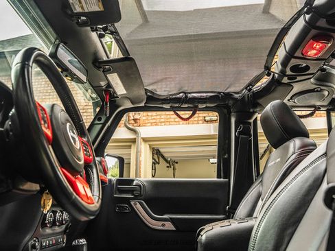 Used 2014 Jeep Wrangler Unlimited Rubicon AWD/4WD image 47