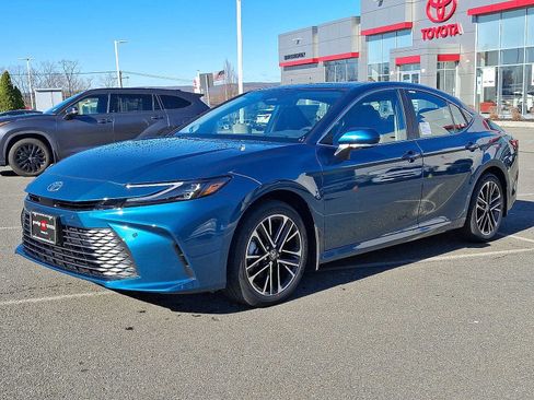 New 2026 Toyota Camry XLE AWD/4WD image 10