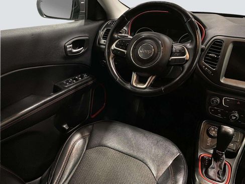 Used 2019 Jeep Compass Trailhawk AWD/4WD image 23